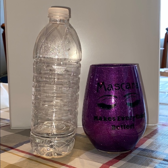 Accessory holder - Picture 3 of 3